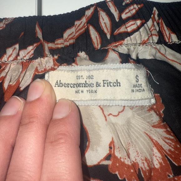 Abercrombie & Fitch Black and Orange Floral Maxi Skirt - Picture 4 of 4
